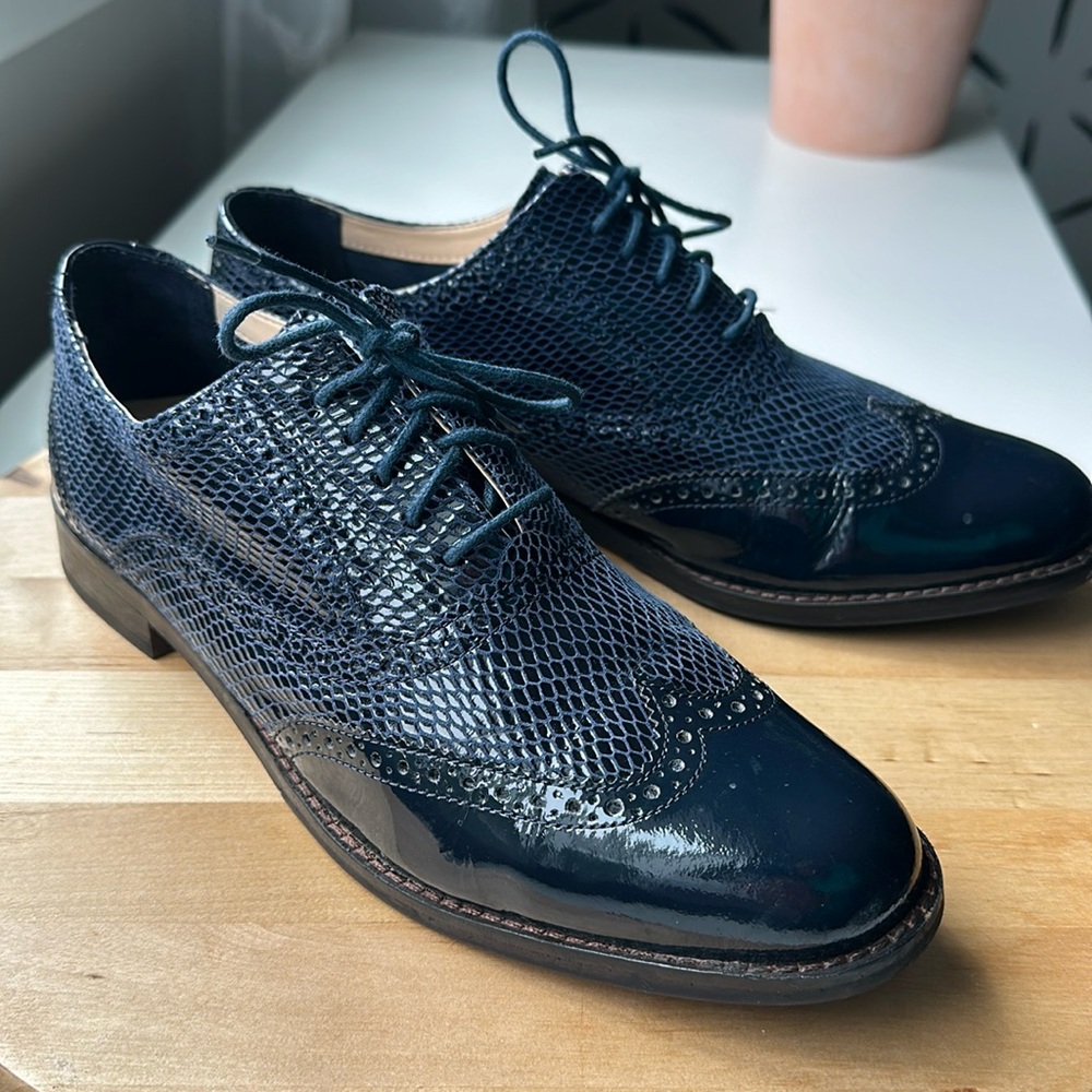 Cole Haan Navy Blue Leather Flats